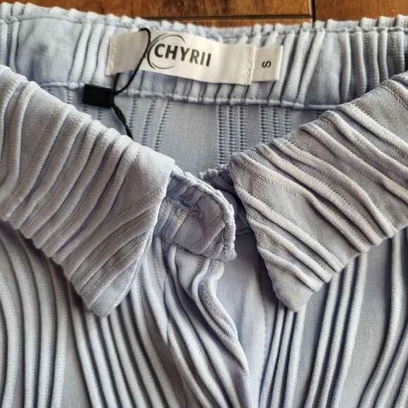 Womens Textured Blouse Size Small Light Blue Longsleeve Button Down Work Casual - Picture 2 of 7